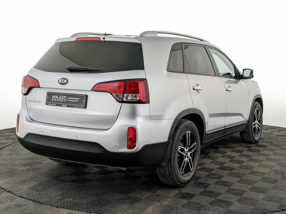 2018 Kia Sorento II Рестайлинг, серебристый, 1795000 рублей - вид 4