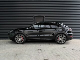 2025 Porsche Cayenne GTS Coupé III Рестайлинг, чёрный, 27600000 рублей, вид 2