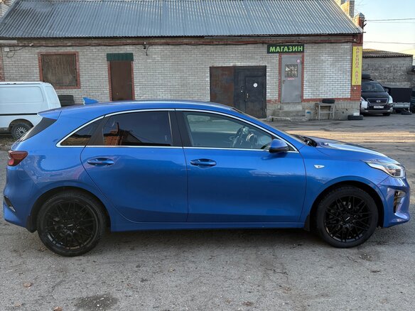 2019 Kia Ceed III, синий, 1950000 рублей - вид 3