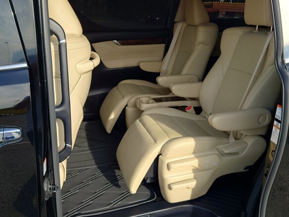 2020 Toyota Alphard III Рестайлинг, чёрный, 4470000 рублей - вид 18