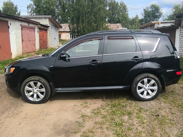 2011 Mitsubishi Outlander II Рестайлинг, чёрный, 1620000 рублей - вид 1