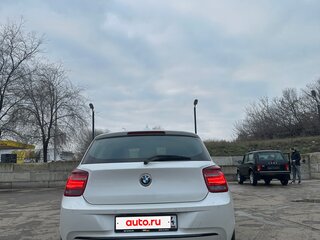 2011 BMW 1 серии 118i II (F20/F21), белый, 1450000 рублей, вид 4