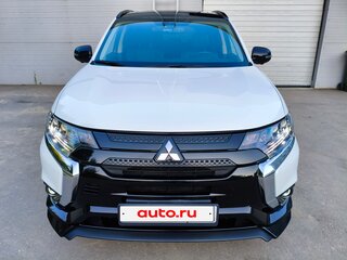 2022 Mitsubishi Outlander III Рестайлинг 3, белый, 3545000 рублей, вид 2