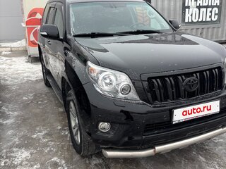 2010 Toyota Land Cruiser Prado 150 Series, чёрный, 3200000 рублей, вид 3