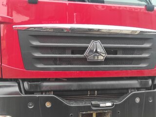 2022 Sinotruk Howo ZZ3327, красный, 3434780 рублей, вид 2