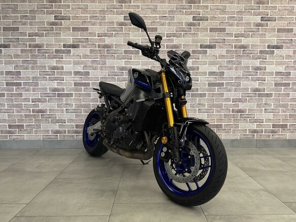 2023 Yamaha MT-09 (FZ-09), чёрный, 1182000 рублей - вид 3
