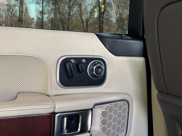 2010 Land Rover Range Rover Supercharged III Рестайлинг 2, коричневый, 2325000 рублей - вид 17