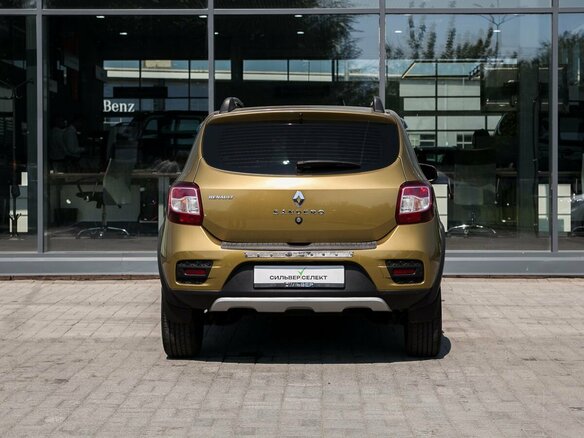 2015 Renault Sandero Stepway II, зелёный - вид 3