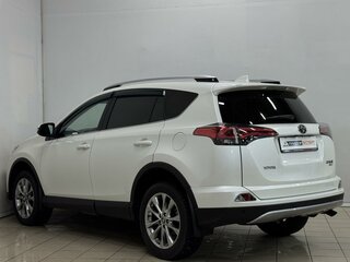 2017 Toyota RAV4 IV (XA40) Рестайлинг, белый, 2350000 рублей, вид 3