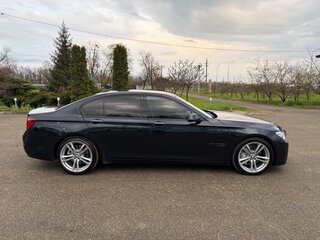 2013 BMW 7 серии 740d xDrive V (F01/F02/F04) Рестайлинг, синий, 3500000 рублей, вид 3