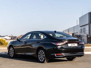 2025 Lexus ES 200 VII Рестайлинг 2, чёрный, 5400000 рублей, вид 3