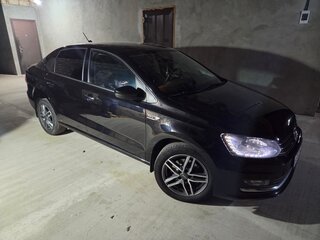 2017 Volkswagen Polo V Рестайлинг, чёрный, 1190000 рублей, вид 1