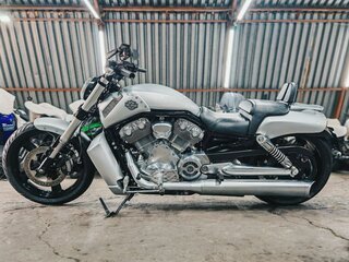 2009 Harley-Davidson V-Rod Muscle, серебристый, 1180000 рублей, вид 3