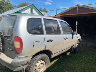 2005 Chevrolet Niva I, серебристый, 230000 рублей, вид 3