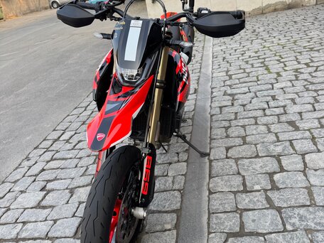 2024 Ducati Hypermotard, красный, 1350000 рублей, вид 2