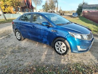 2013 Kia Rio III, белый, 800000 рублей, вид 4