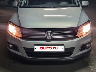 2014 Volkswagen Tiguan I Рестайлинг, серебристый, 1650000 рублей, вид 2