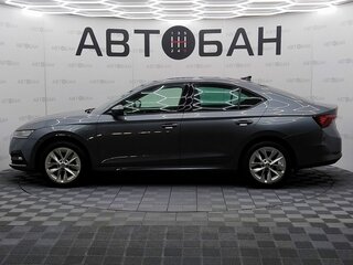 2021 Skoda Octavia IV (A8), серый, 2819000 рублей, вид 4