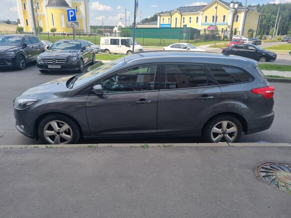 2019 Ford Focus III Рестайлинг, серый, 1250000 рублей - вид 3