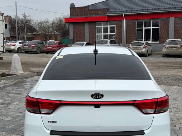 2019 Kia Rio IV, белый, 1300000 рублей - вид 6