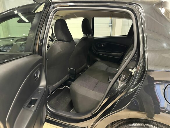 2019 Toyota Vitz III (XP130) Рестайлинг, чёрный, 1199000 рублей - вид 17
