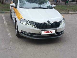 2018 Skoda Octavia III (A7) Рестайлинг, белый, 1000000 рублей, вид 2