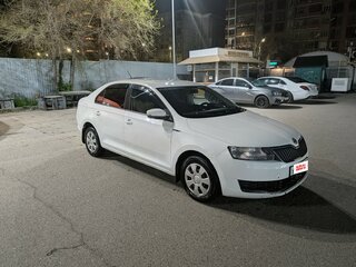 2017 Skoda Rapid I Рестайлинг, белый, 660000 рублей, вид 3