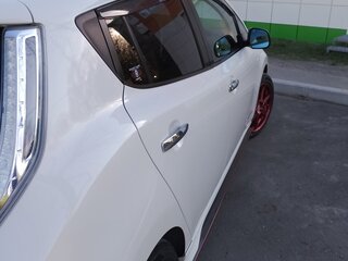 2015 Nissan Leaf 30kWh I (ZE0/AZE0), белый, 1100000 рублей, вид 4