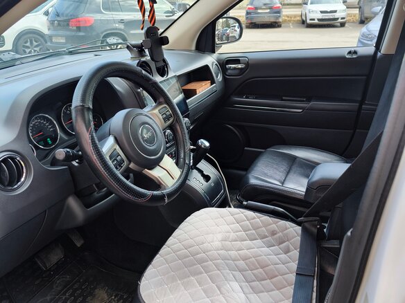 2012 Jeep Compass I Рестайлинг, белый, 1050000 рублей - вид 5