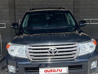 2013 Toyota Land Cruiser 200 Series Рестайлинг 1, чёрный, 3940000 рублей, вид 1