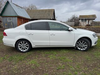 2013 Volkswagen Passat B7, белый, 1595000 рублей, вид 4