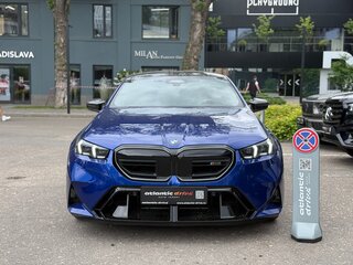 2026 BMW M5 VII (G90), синий, 18290000 рублей, вид 2