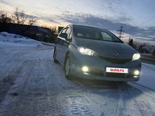 2011 Toyota Wish II, голубой, 1050000 рублей, вид 1