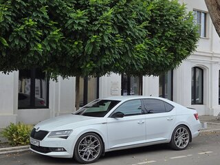 2017 Skoda Superb III, белый, 2900000 рублей, вид 1