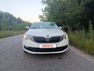 2018 Skoda Octavia III (A7) Рестайлинг, белый, 1090000 рублей, вид 2