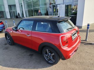 2016 Mini Hatch Cooper S III (F55/F56), красный, 1980000 рублей, вид 3