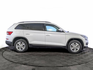 2021 Skoda Kodiaq I, белый, 2520000 рублей, вид 4