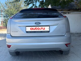 2010 Ford Focus II Рестайлинг, серебристый, 430000 рублей, вид 5