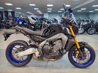 2021 Yamaha MT-09 (FZ-09), чёрный, 990000 рублей, вид 1