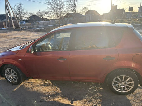2008 Kia Ceed I, красный, 300000 рублей, вид 5