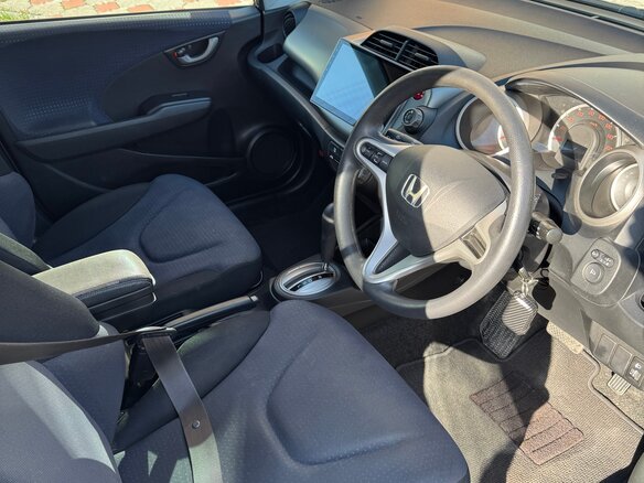 2009 Honda Fit II, серый, 850000 рублей - вид 6