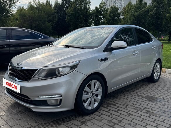 2015 Kia Rio III Рестайлинг, серебристый