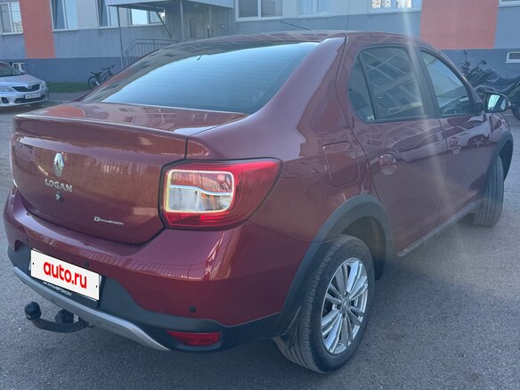 2021 Renault Logan Stepway II Рестайлинг, красный, 1570000 рублей - вид 3