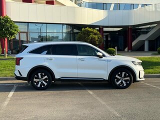 2020 Kia Sorento IV, белый, 2695000 рублей, вид 4