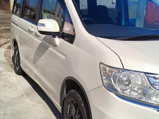 2011 Honda Stepwgn Spada IV, белый, 1435000 рублей, вид 4