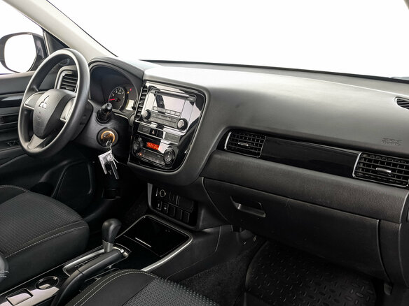 2019 Mitsubishi Outlander III Рестайлинг 3, серый, 1710000 рублей - вид 12