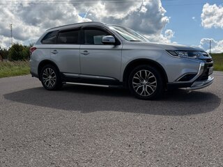 2015 Mitsubishi Outlander III Рестайлинг 2, серебристый, 1700000 рублей, вид 5