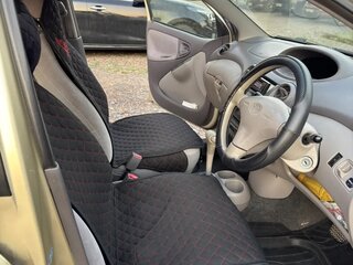 2000 Toyota Platz, бежевый, 300000 рублей, вид 4