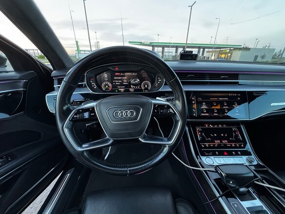 2018 Audi A8 55 TFSI IV (D5), чёрный, 2890000 рублей - вид 5