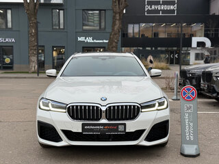 2023 BMW 5 серии 520d xDrive VII (G30/G31/G38) Рестайлинг, белый, 7500000 рублей, вид 4